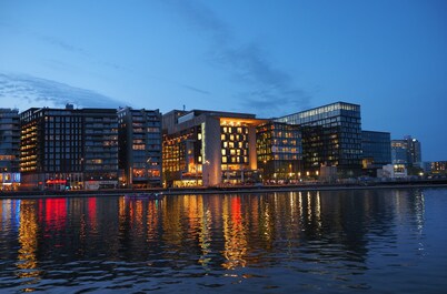 Boat with a view in center of Amsterdam