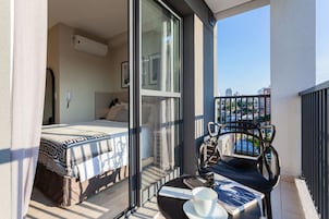 Studio Casal | 1 habitación, ropa de cama hipoalergénica y decoración personalizada 