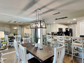 Dining - Edgewater Villa #2412 | 11 Pools, Golf, Beach Access! (Panama City Beach)