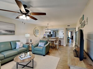 TV - Edgewater Villa #2802 | Lagoon Pool, Beach, Golf! (Panama City Beach)