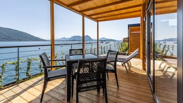 Deluxe Apartment, Lake View | Terrace/patio