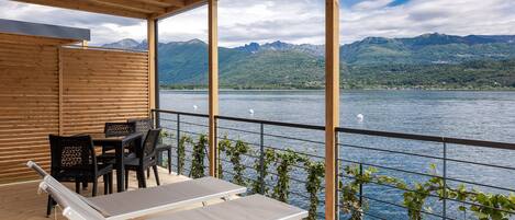 Deluxe Apartment, Lake View | Terrace/patio