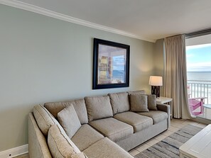 TV - Emerald Beach #528 | Gym, Pool, Dining! (Panama City Beach)