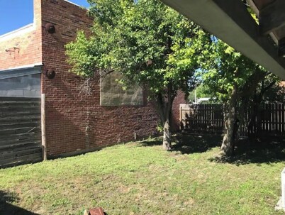 Home`305 Agra Lodge, House/Garage Over 1,300 Sq.Ft