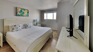 1 bedroom, iron/ironing board, WiFi, bed sheets - Summit Beach Resort #526 | Gorgeous Views! (Panama City Beach)
