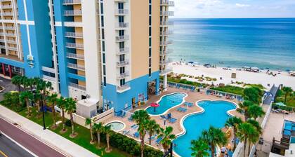 Cozy Gulf Front Studio with Large Balcony and Resort Amenities