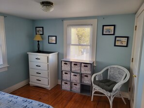 2 عدّة غرف نوم وواي فاي مجانًا وملاءات أسرّة