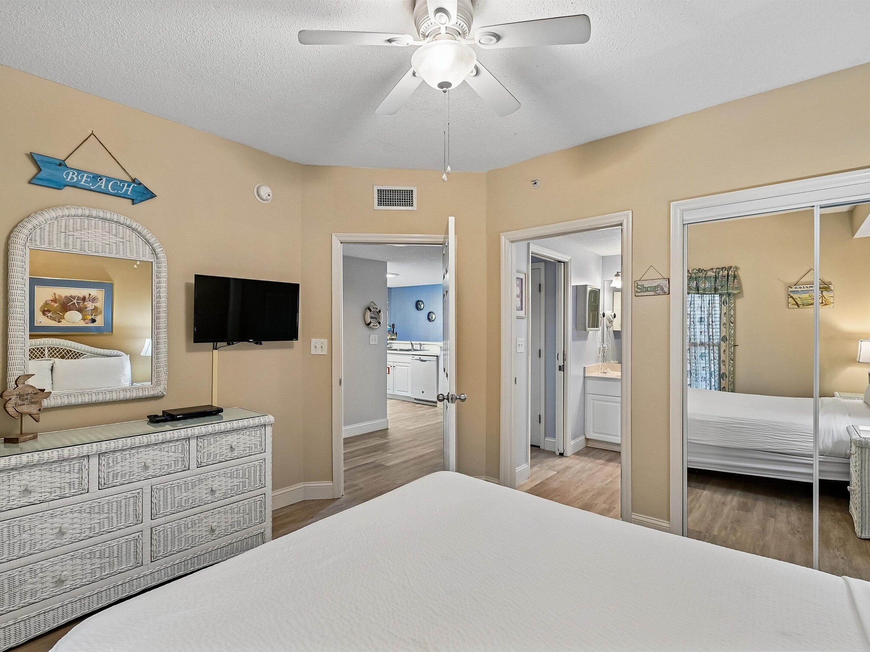 Second Bedroom - Smart TV
