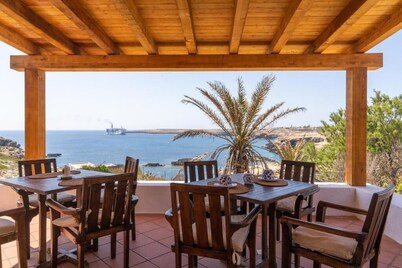 Villa Casa degli Elimi dammuso by the sea in exclusive bay in Lampedusa 
