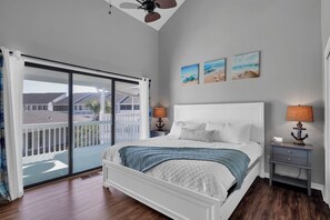 2 bedrooms, iron/ironing board, travel crib, free WiFi