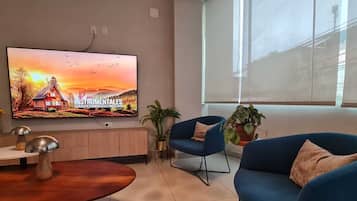 32-inch TV with cable channels