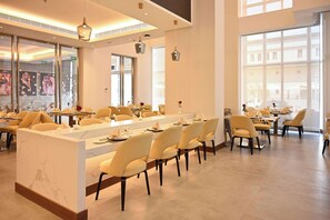 Dining - Comfort Hotel Riyadh Olaya (Riyadh)