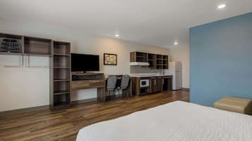 Desk, free WiFi, bed sheets