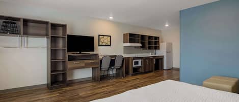 Room, 1 King Bed with Sofa bed, Accessible, Non Smoking | Desk, free WiFi, bed sheets