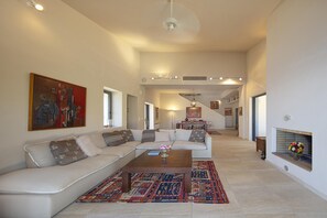 Villa | 4 bedrooms, desk, soundproofing, Internet - Crystal View Villa by Unique Villas Collection (Corinth)
