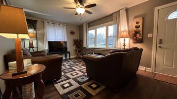 Smart TV, futbolito y libros