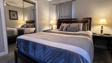 3 chambres, bureau, Wi-Fi gratuit, draps fournis