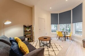 Smart TV - Apt 3 Prescott Court Halifax (Halifax)