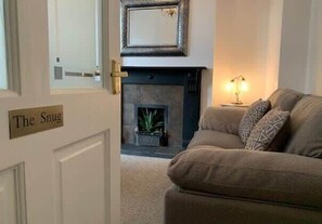 TV, DVD player - Jackson Landing - Spacious house with central location (Filey)