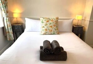 5 bedrooms, iron/ironing board, travel crib, WiFi - Jackson Landing - Spacious house with central location (Filey)