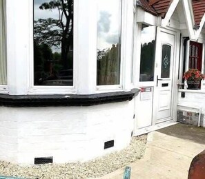 Exterior detail - Jackson Landing - Spacious house with central location (Filey)