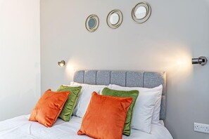 1 chambre, fer et planche à repasser, Wi-Fi gratuit, draps fournis