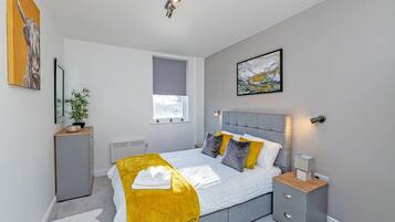 2 bedrooms, iron/ironing board, free WiFi, bed sheets