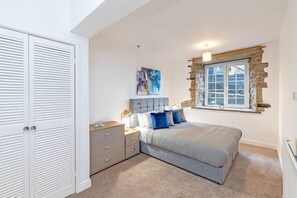 2 soverom, strykejern/-brett, wi-fi (inkludert) og sengetøy