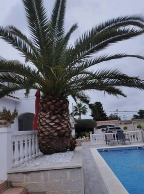 Utomhuspool