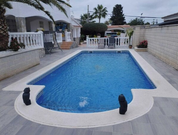 Utomhuspool