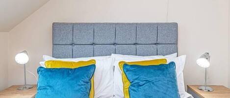 3 bedrooms, iron/ironing board, free WiFi, bed sheets
