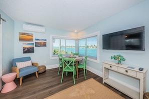 43-inch Smart TV with cable channels, TV, Netflix - The Roth Hotel (Treasure Island)