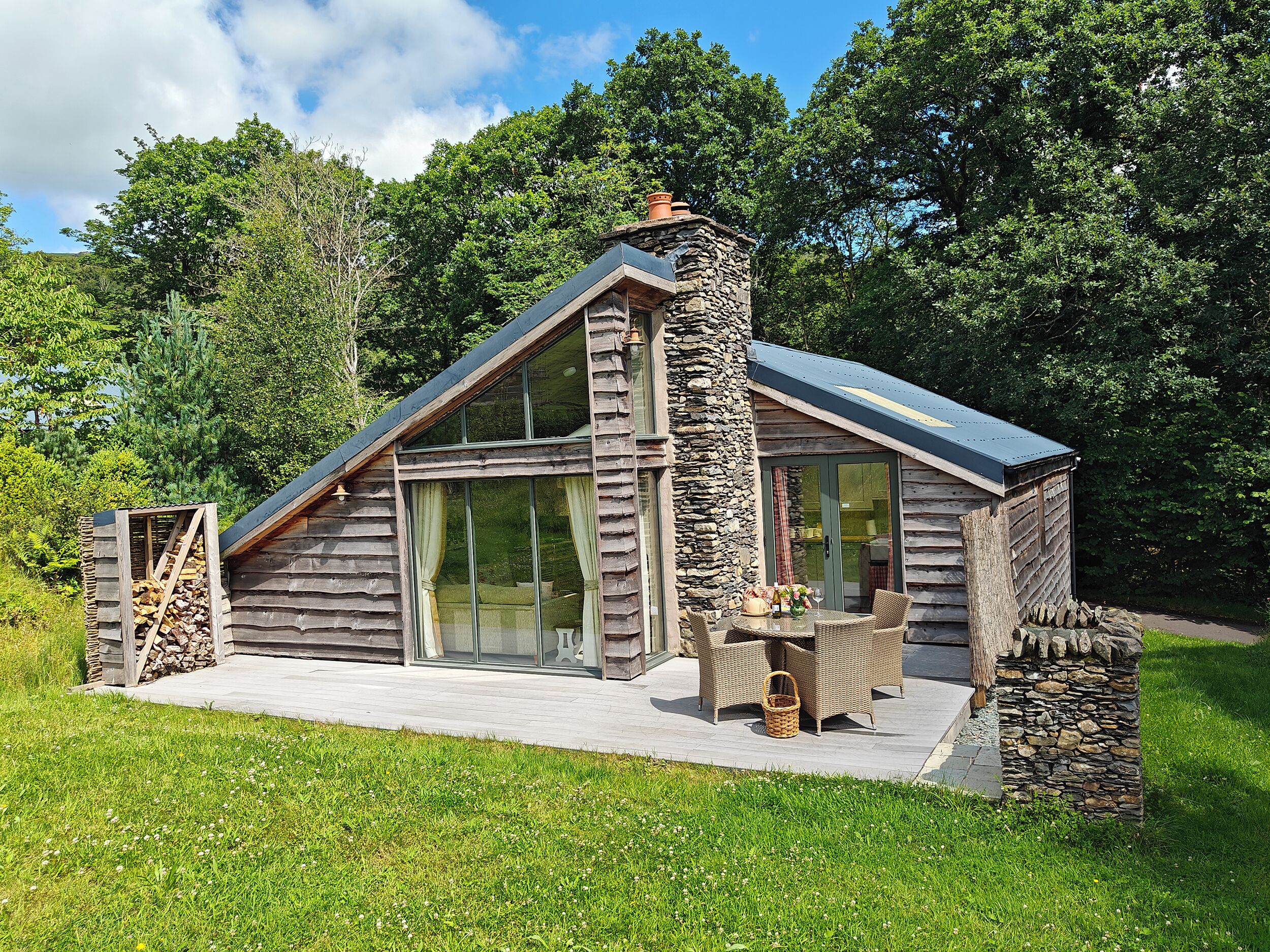 コテージ | 屋外ダイニングエリア