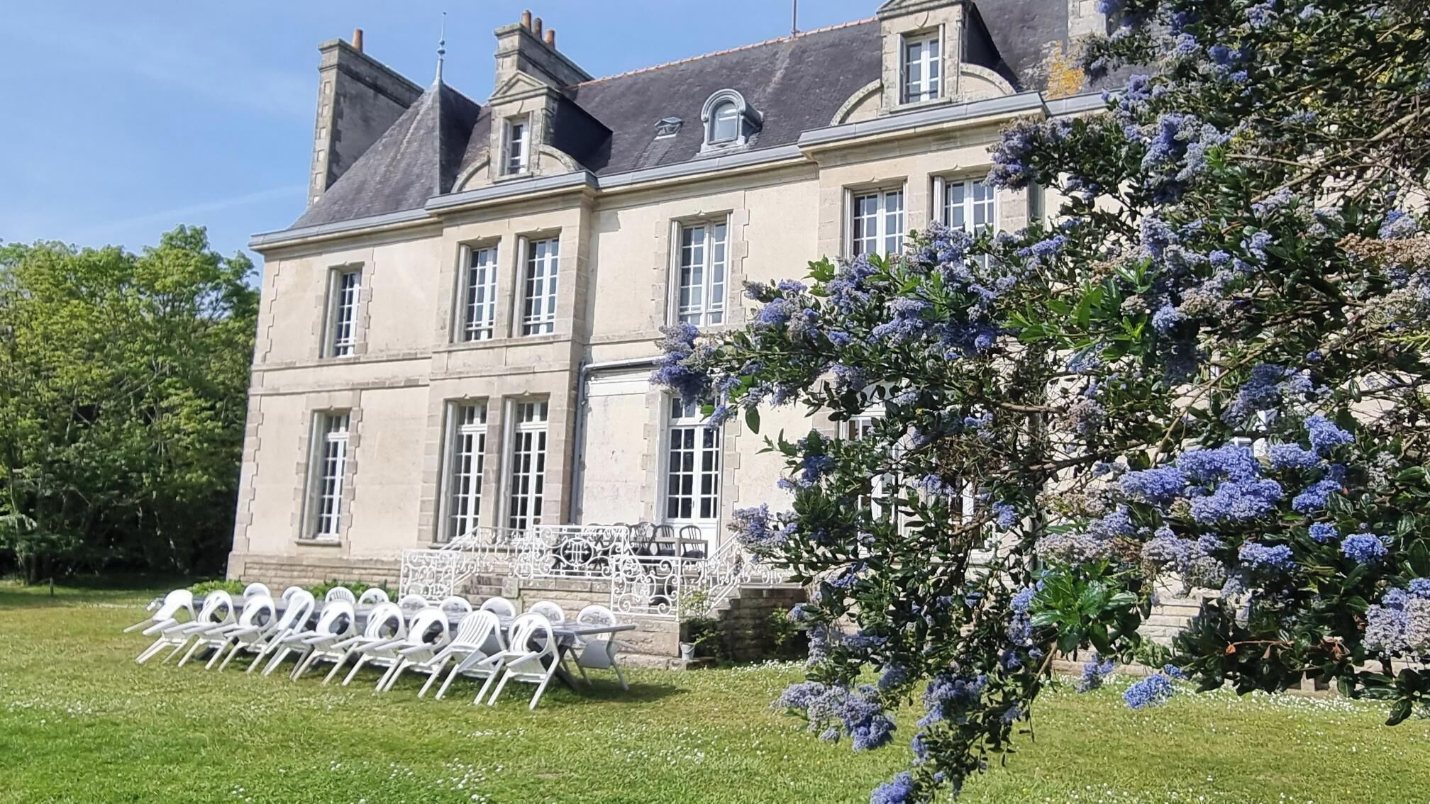 Chateau de kerpaul côté parc - grande tablée 
