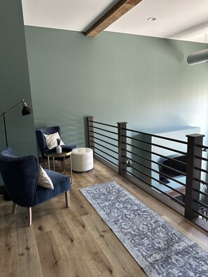 Interior - Historic Loft/Charlotte Suite/Starved Rock/Utica (North Utica)