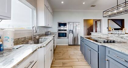 Dog-friendly waterfront home with Gulf views & private beach/lagoon access