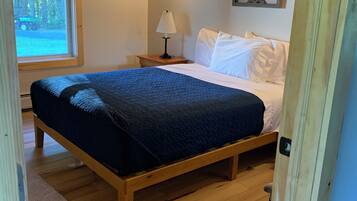 2 多间卧室、办公桌、熨斗/熨衣板、旅行婴儿床