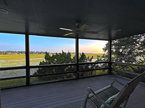 Marsh view double decker ultimate privacy off the main paths. 862 Fiddlers Ridge