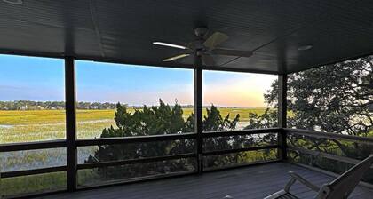 Marsh view double decker ultimate privacy off the main paths. 862 Fiddlers Ridge