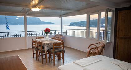 White Heaven Marina View. Studio Near the Lakki Port.