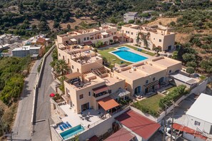Exterior - Karoti 5a, 2 bedrooms with private pool in a complex (Karoti)