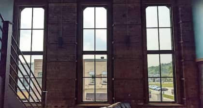 Historic Loft Suite Frances / Starved Rock/ Utica