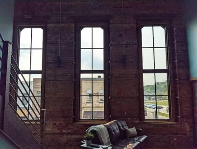 Historic Loft Suite Frances / Starved Rock/ Utica
