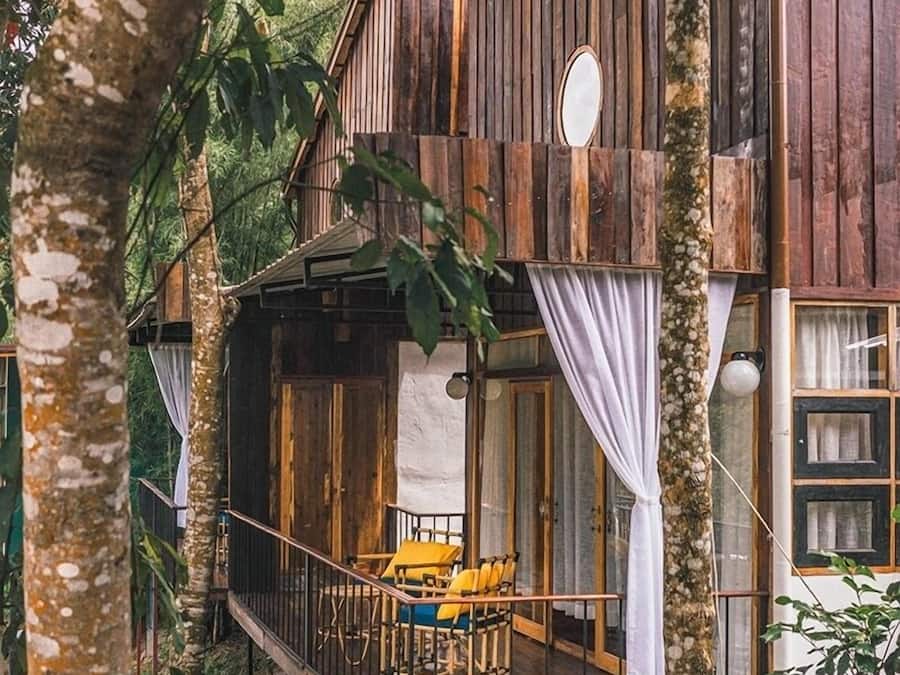 Perusparitalo | Ilmaiset minibaarituotteet, yksilöllisesti sisustettu, pimennysverhot