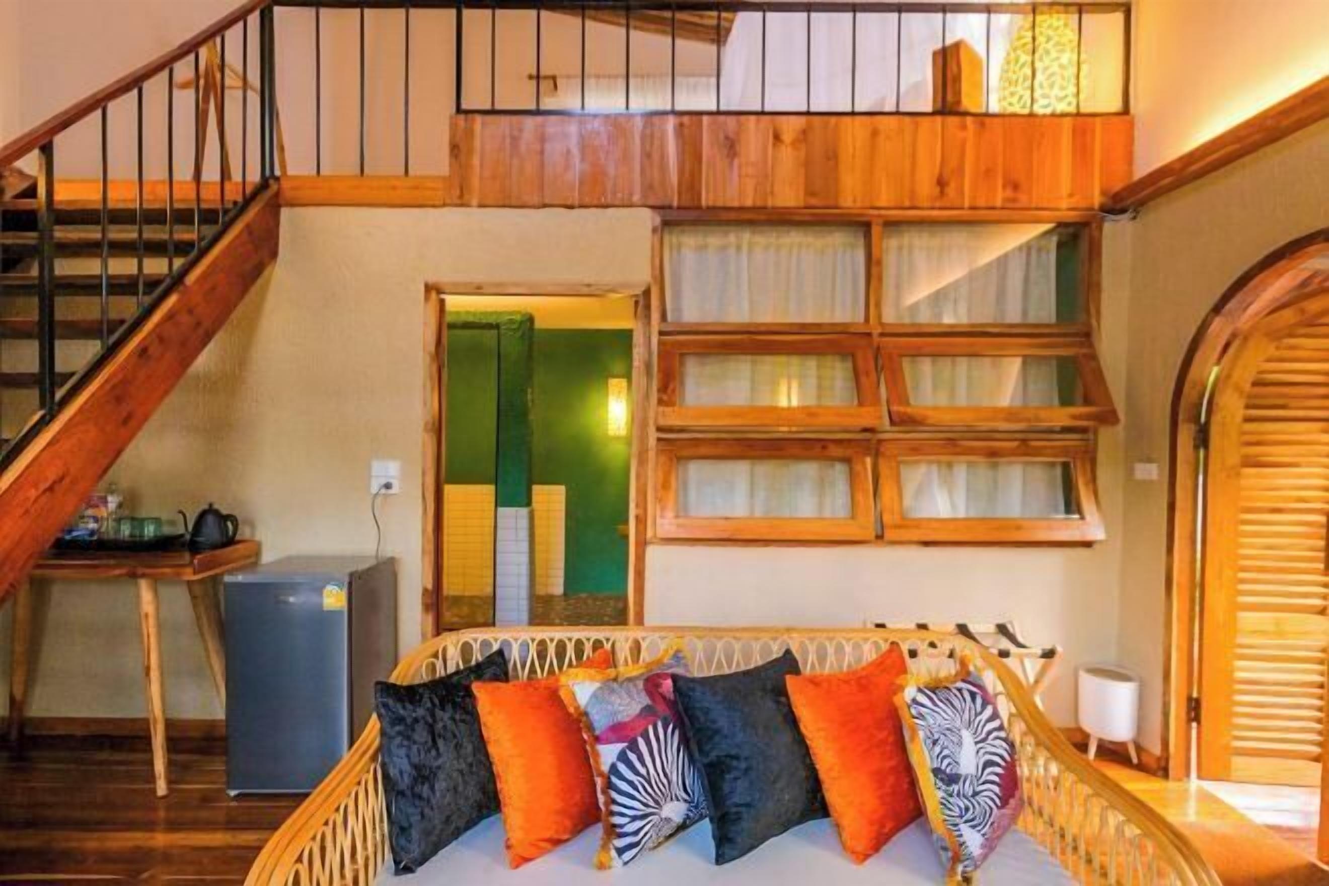 Ilmaiset minibaarituotteet, yksilöllisesti sisustettu, pimennysverhot