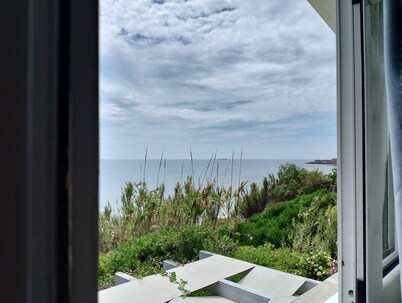 SEAFRONT COSY LOFT -for 2-5 guests