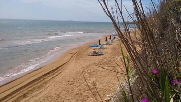 Am Strand, Liegestühle