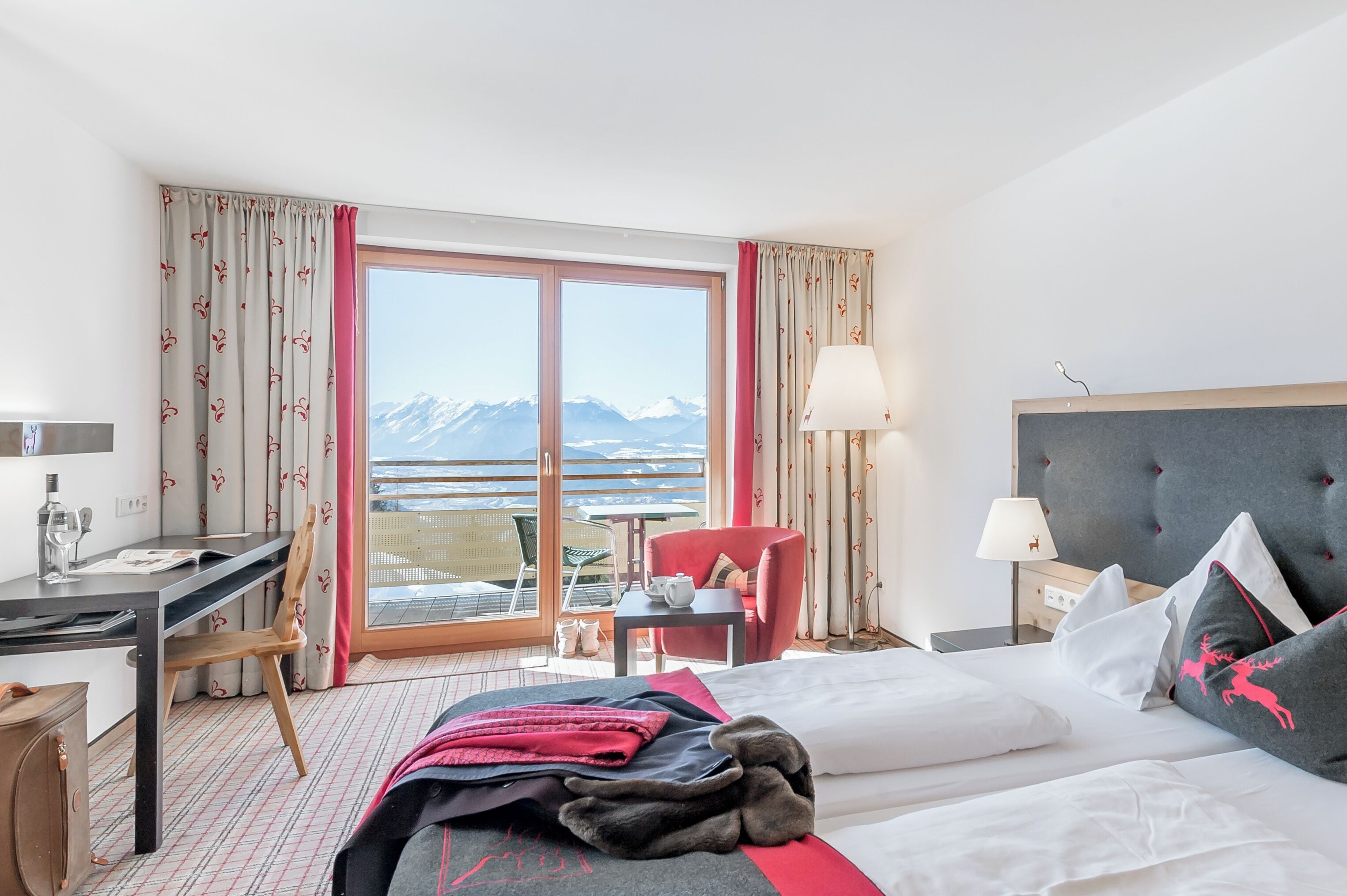 Deluxe-Doppelzimmer | Allergikerbettwaren, Zimmersafe, Schreibtisch