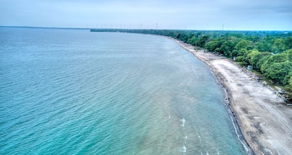 Lake Haven Beach Resort