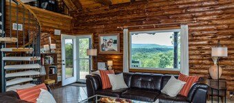 Ellie's Log Cabin with Beautiful Mountain Views